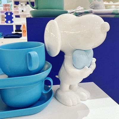 Snoopy Cartoon Character Sculptures Surface Brushed Dog Garden Statues Ornaments